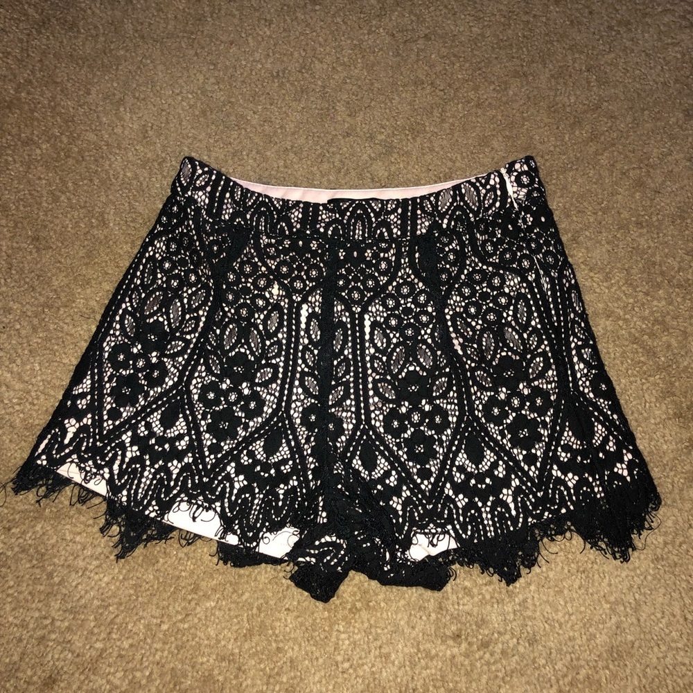Black Lace Shorts | Forever 21